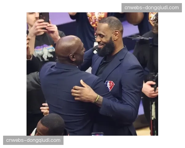 2025赛季总决赛MVP阿贾-威尔逊出席颁奖典礼,获赠定制戒指 2025赛季总决赛MVP阿贾-威尔逊出席颁奖典礼,获赠定制戒指