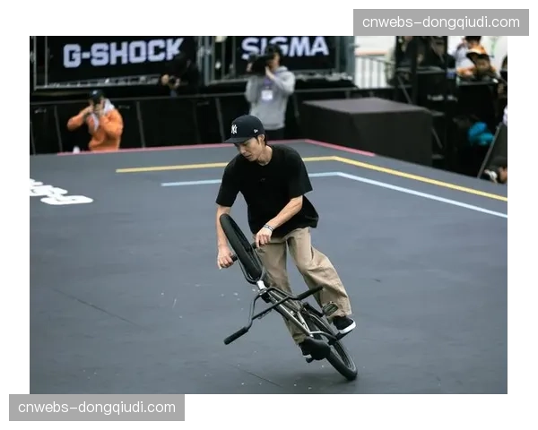 2025-26赛季UCI BMX自由式小轮车公园赛总决赛落幕，澳洲选手夏洛特·沃辛顿成功卫冕